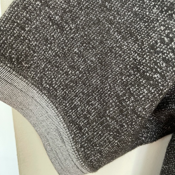 Marc Jacobs shirt sleeve sweater in small. - Picture 4 of 4